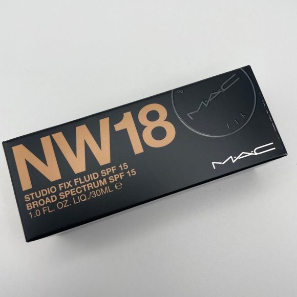 Mac Studio Fix Fluid SPF 15 NW18 New In‎ Box Never Used - Picture 2 of 9